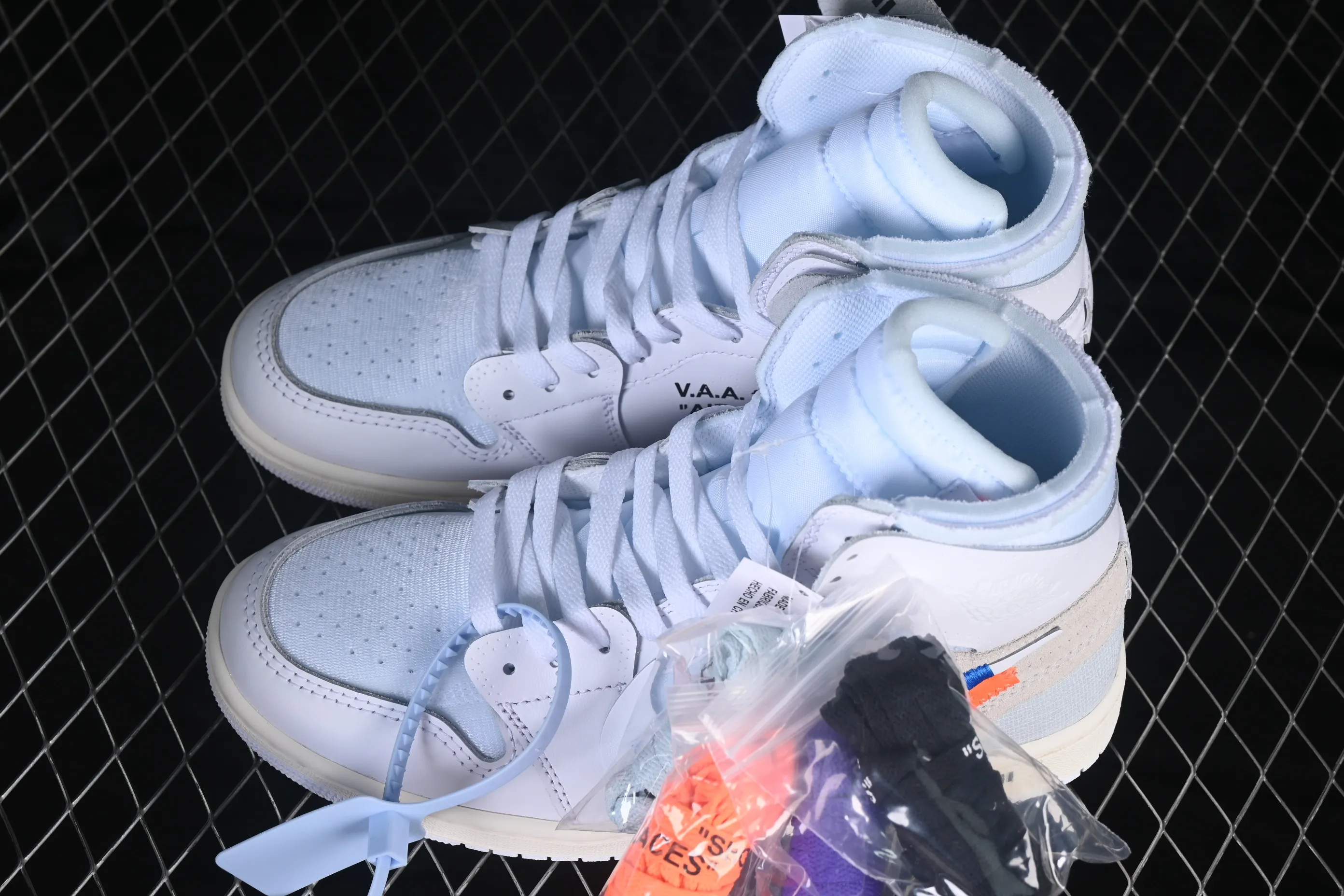 All categories Air Jordan Jordan series basketball shoes Air Jordan 1 High OG version Off White x Air Jordan OW AJ1 Joe 1 joint white high-top basketball shoes AA3834-100